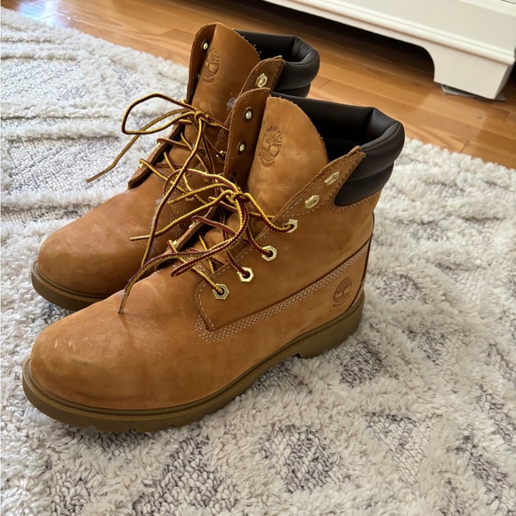 Women’s timberland boots - Picture 3 of 5